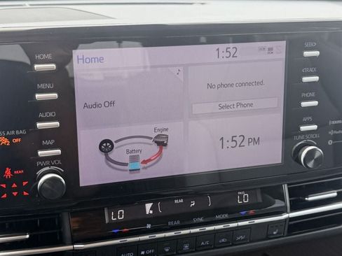 Used 2023 Toyota Sienna XLE FWD image 15