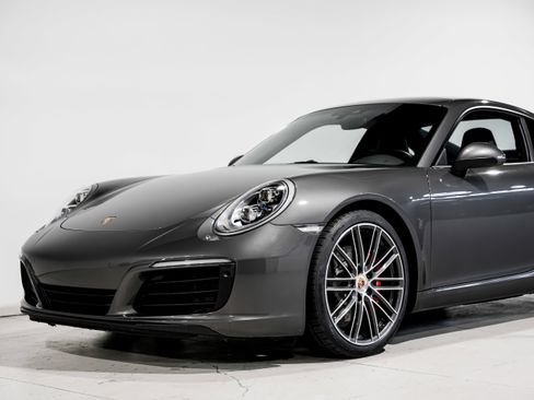 Used 2017 Porsche 911 Carrera S image 28