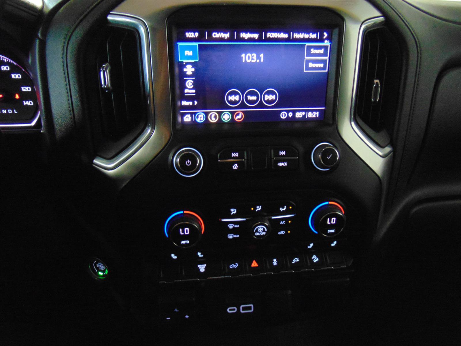 Used 2022 Chevrolet Silverado 2500 LTZ w/ Z71 Off-Road Package AWD/4WD image 12