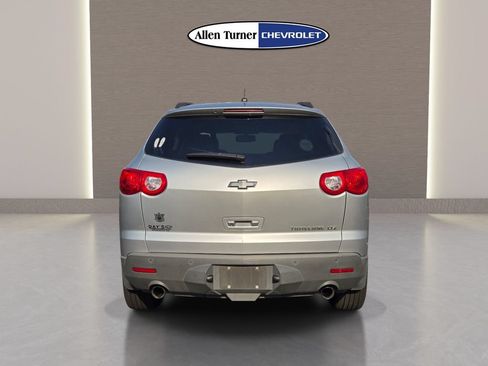 Used 2012 Chevrolet Traverse LTZ FWD image 8