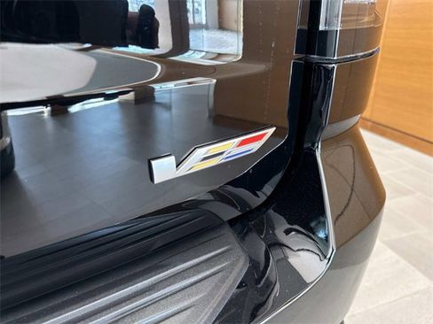 Used 2025 Cadillac Escalade V image 4