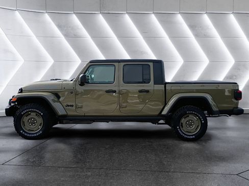 New 2026 Jeep Gladiator Sport image 3