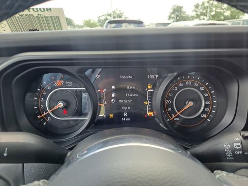 New 2025 Jeep Wrangler Unlimited Sahara AWD/4WD image 12