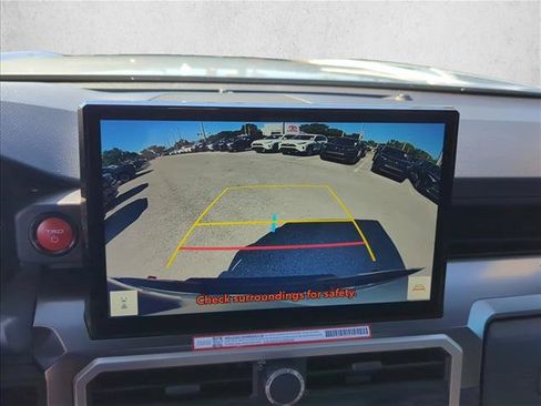 Certified 2025 Toyota Tacoma TRD Off-Road AWD/4WD image 20