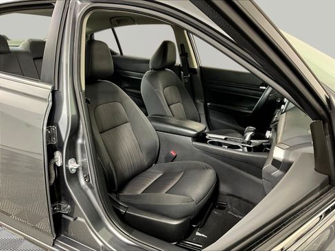 Certified 2024 Nissan Altima 2.5 SV FWD image 28