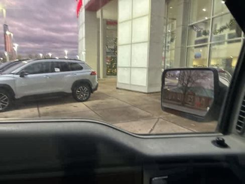 Used 2013 Ford F150 Lariat w/ Luxury Equipment Group image 4