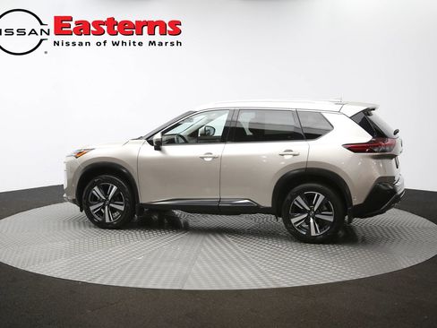 Used 2022 Nissan Rogue SL w/ SL Premium Package image 96