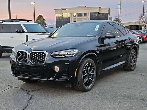 Used 2023 BMW X4 xDrive30i w/ M Sport Package image 11