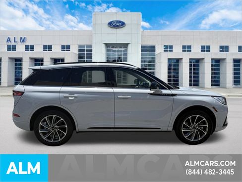 Used 2025 Lincoln Corsair Grand Touring AWD/4WD image 5