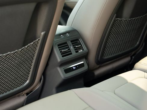 Certified 2025 Audi Q5 Premium w/ Premium Plus AWD/4WD image 23