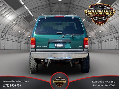 Used 2000 Ford Explorer XLT AWD/4WD image 4