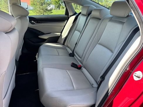 Used 2019 Honda Accord EX image 14