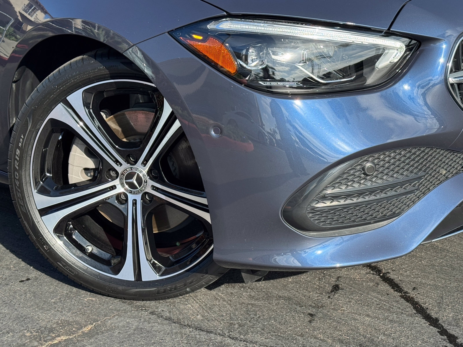 Used 2025 Mercedes-Benz C 300 Sedan image 2