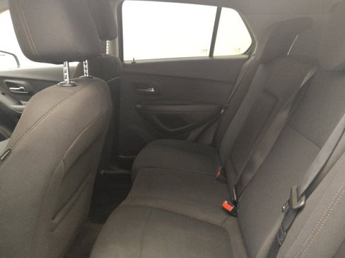 Used 2020 Chevrolet Trax LS w/ Tint and Cruise Package FWD image 18