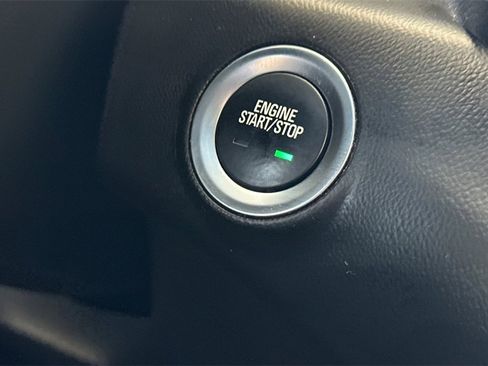 Used 2022 GMC Terrain SLE w/ LPO, Floor Liner Package image 30