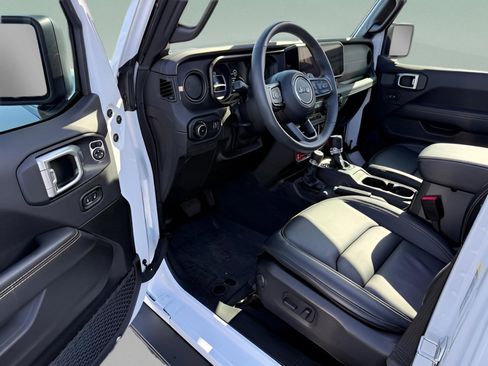 Used 2024 Jeep Wrangler Unlimited Rubicon 392 AWD/4WD image 16