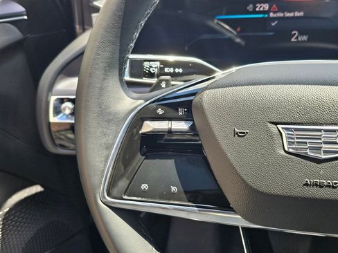 Certified 2024 Cadillac Lyriq Tech RWD image 33
