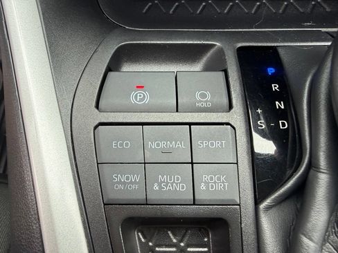 Certified 2024 Toyota RAV4 XLE w/ Convenience Package AWD/4WD image 26