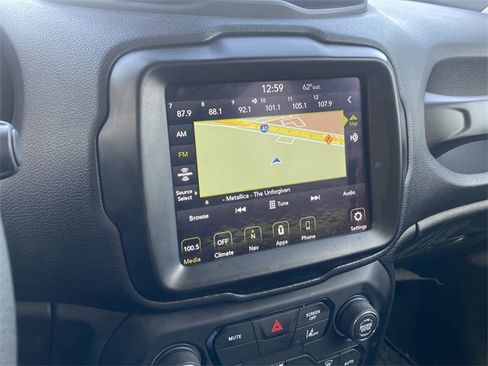 Used 2023 Jeep Renegade Latitude image 26