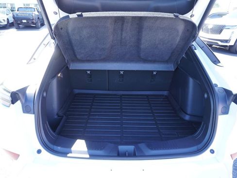 Certified 2025 Buick Envista Avenir image 8