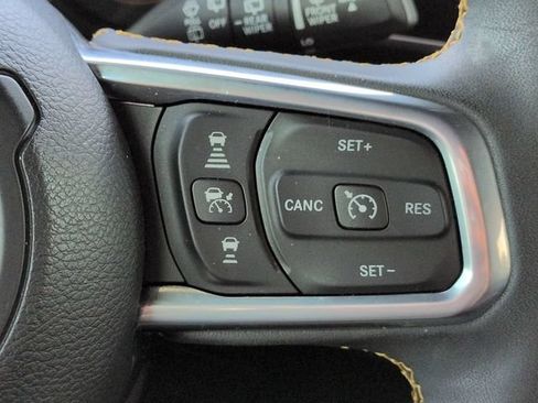 Used 2024 Jeep Wrangler Unlimited Sahara w/ Technology Group AWD/4WD image 26