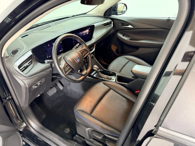Used 2025 Buick Encore GX Sport Touring AWD/4WD image 15