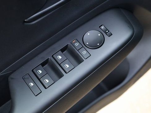 New 2025 Hyundai Kona SEL image 13