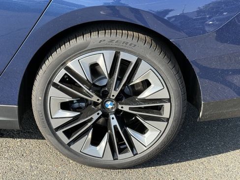 New 2026 BMW 530i w/ Premium Package image 10