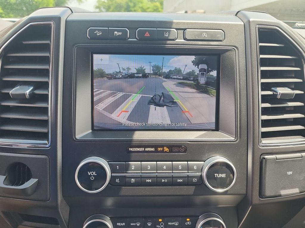 Used 2021 Ford Expedition Limited AWD/4WD image 15
