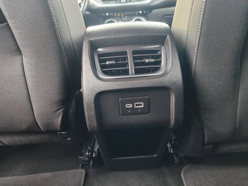 Used 2025 Chevrolet Blazer LT image 17