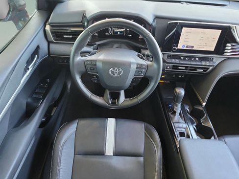 Used 2025 Toyota Camry SE image 22