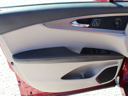 Used 2016 Lincoln MKX Reserve w/ Technology Package image 16