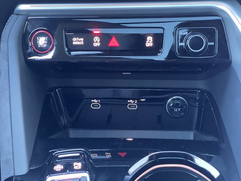 New 2025 Audi SQ5 Premium Plus image 30