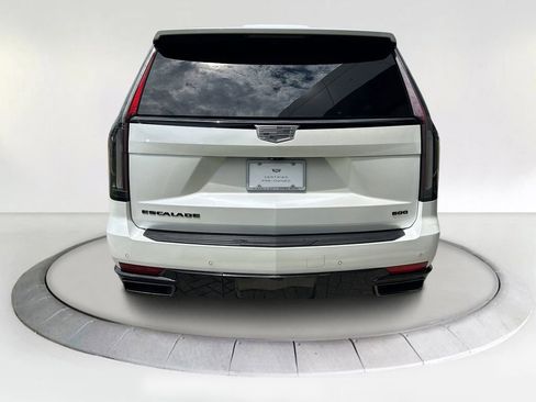 Used 2021 Cadillac Escalade Premium Luxury Platinum image 4