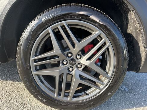 Used 2025 Ford Explorer ST-Line w/ ST-Line Street Pack image 33