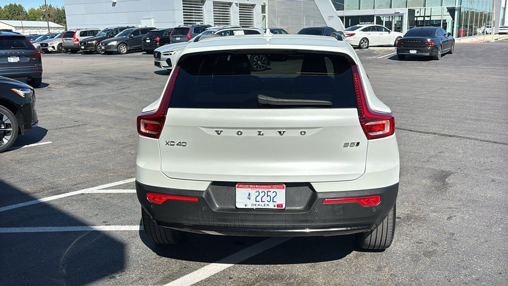 Certified 2024 Volvo XC40 B5 Plus w/ Climate Package AWD/4WD image 29