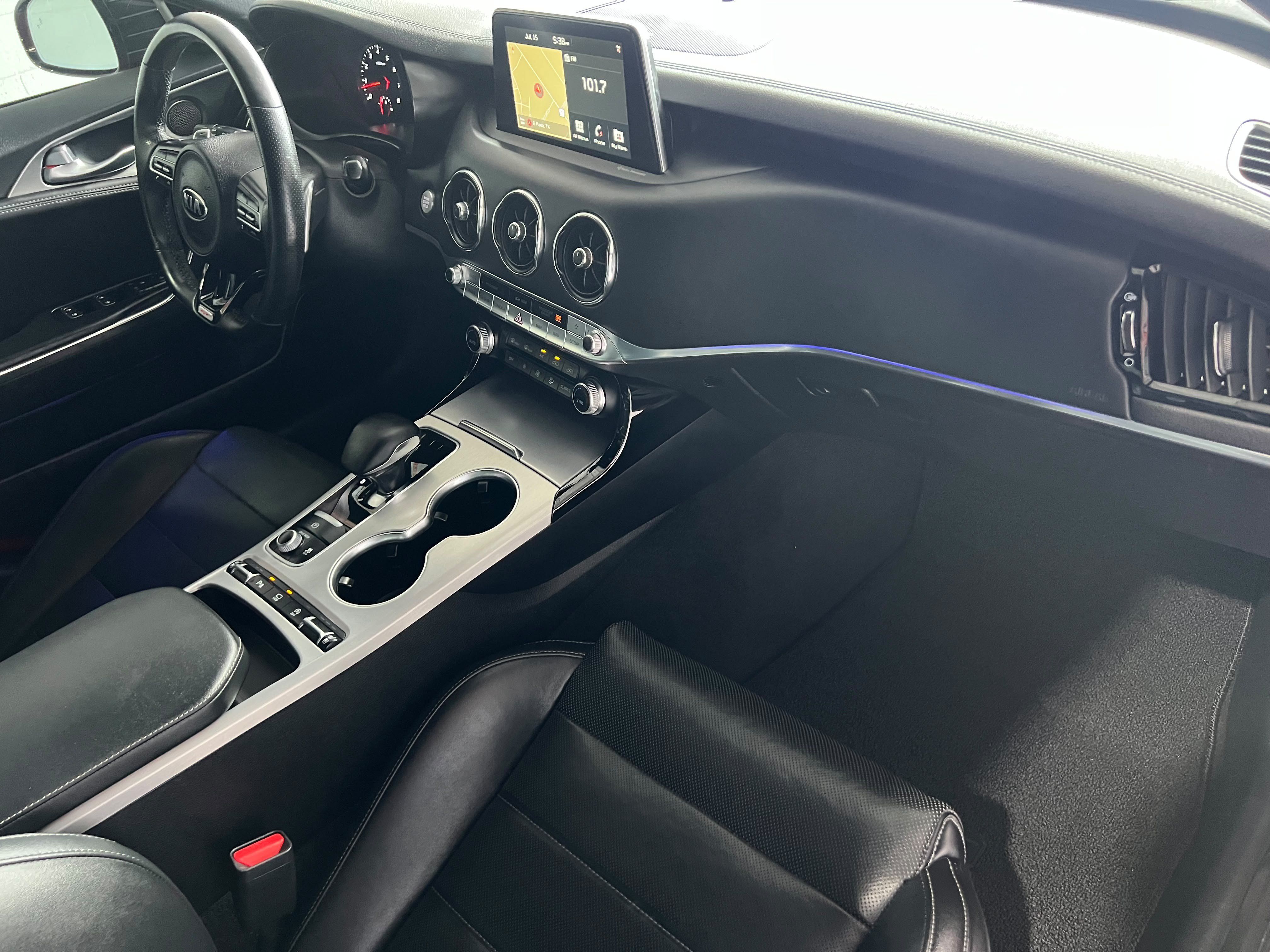 Used 2021 Kia Stinger GT2 RWD image 16