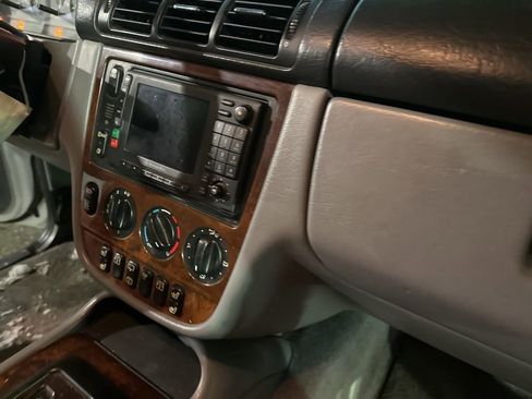 Used 2000 Mercedes-Benz ML 320 4MATIC image 41