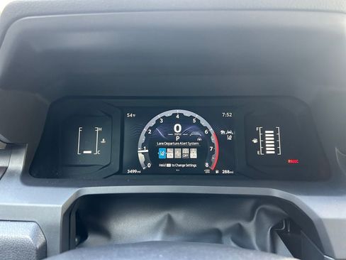 Used 2025 Toyota Tacoma SR5 AWD/4WD image 14