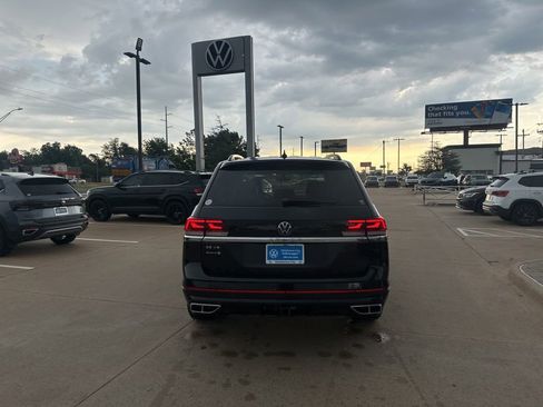 Used 2021 Volkswagen Atlas SE FWD image 8
