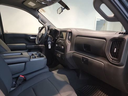 Used 2019 Chevrolet Silverado 1500 Custom Trail Boss w/ Custom Convenience Package image 18