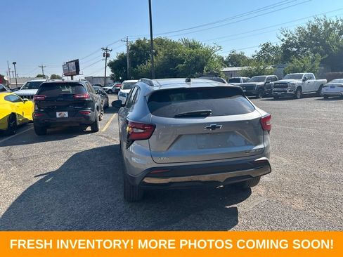 Used 2025 Chevrolet Trax ACTIV w/ Driver Confidence Package FWD image 4