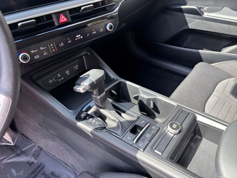 Used 2025 Kia K5 LXS image 42