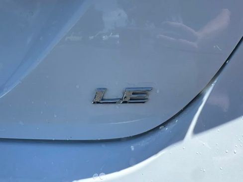 Used 2022 Toyota Camry LE w/ Carpet Mat Package (TMS) FWD image 10