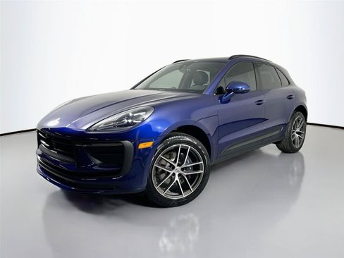 Certified 2026 Porsche Macan AWD/4WD image 1