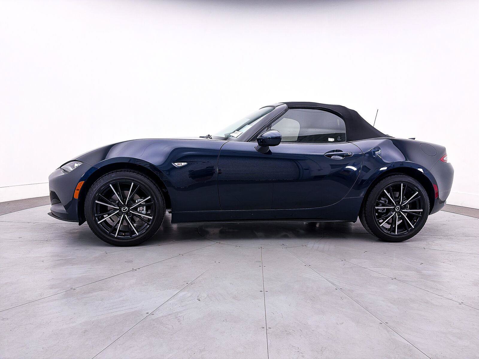 Used 2026 MAZDA MX-5 Miata Grand Touring RWD image 10