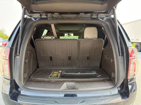 Used 2022 Chevrolet Tahoe LT w/ Luxury Package AWD/4WD image 9