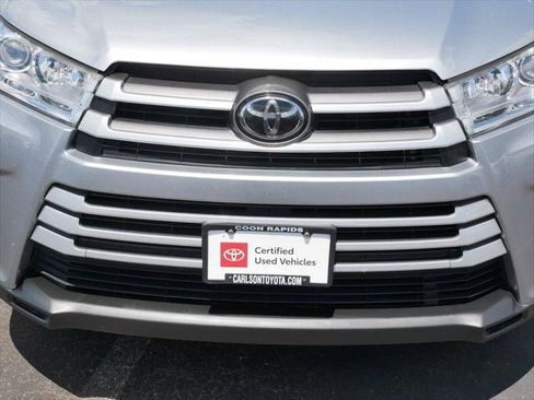 Certified 2019 Toyota Highlander XLE AWD/4WD image 9