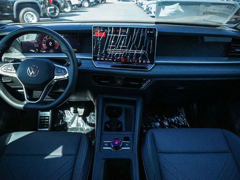 New 2026 Volkswagen Tiguan SE R-Line image 18