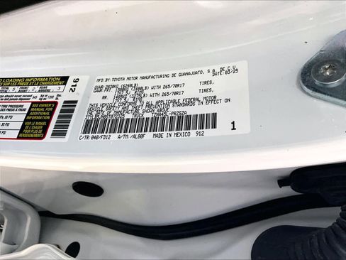 Used 2025 Toyota Tacoma TRD Off-Road image 36